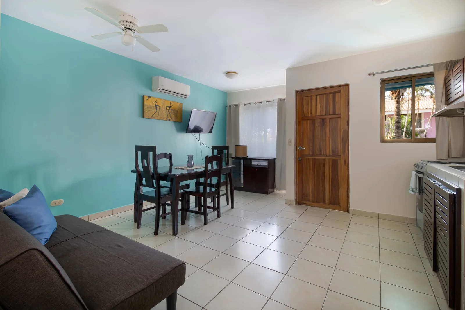 Interior at Aquamarine 11